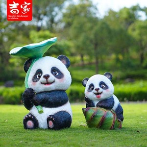 Sculpture de panda en fibre de verre, ornement sur pied à thème animal, entièrement fait main pour les parcs et les forêts - Product Image 2