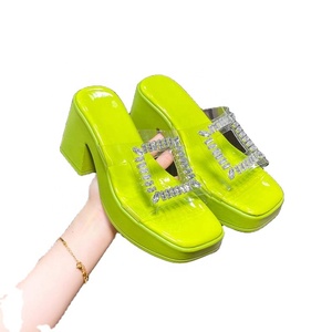 Chaussons à plateforme pour femme, hiver 2026, à lacets, style estival, avec bout orné de strass scintillants, talon épais ultra-haut, Evergreen - Product Image 1