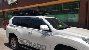 Tente <span class=keywords><strong>de</strong></span> <span class=keywords><strong>toit</strong></span> en fibre <span class=keywords><strong>de</strong></span> carbone pour l'extérieur, vente en gros, avec échelle, camping, tente <span class=keywords><strong>de</strong></span> <span class=keywords><strong>toit</strong></span> rigide rectangulaire en aluminium et fibre <span class=keywords><strong>de</strong></span> verre pour voiture - Product Image 3