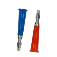 Les fiches banane à fleur de lanterne soudées de 4 mm et les fiches banane à cornet de 4 mm peuvent être transformées en cordons de test.