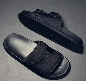 Chaussons d'extérieur antidérapants pour hommes et femmes, sandales plates de plage de haute qualité pour hommes et femmes, chaussures de marche décontractées de style designer - Product Image 2