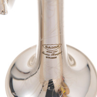 Silver-plated Brass Hand-carved One-piece BB Trumpet Beginner-friendly Lacquered Finish Stainless Steel Pistons