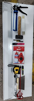 Lot de 13 outils en bois : règle pliante, marqueur, traçoir, couteau utilitaire, grattoir, raclette horizontale, clé, marteau, étui rigide OEM