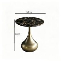 Table d'appoint/table basse moderne de style simple avec base en métal et plateau en pierre frittée marbrée, taille personnalisable, pour appartement et salon
