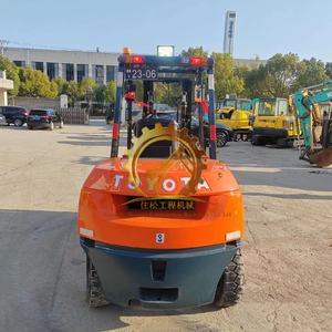 Carretilla elevadora industrial usada Toyota de 5 toneladas, bajo consumo de combustible, carretilla elevadora usada confiable de la serie 8F - Product Image 3