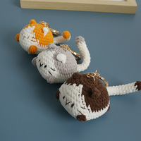 Porte-clés chat mignon fait main en crochet, mini amigurumi en fil tissé et tricoté, poupée chaton, breloque de sac, pendentif, accessoire de porte-clés