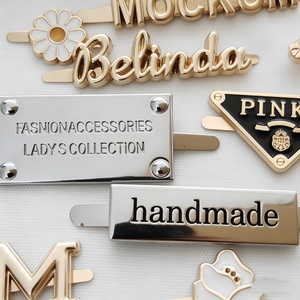Étiquettes métalliques de haute qualité pour sacs à main, logo de marque célèbre - Product Image 3