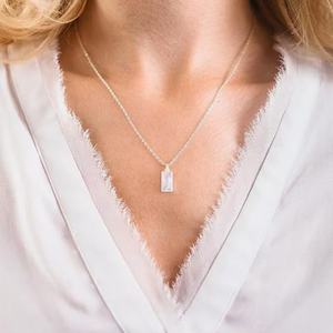 Collar de circonio cuadrado Ice Through para mujer, cadena de clavícula de lujo ligero, exquisita y sencilla, accesorios de gargantilla estilo Cold Wind. - Product Image 5