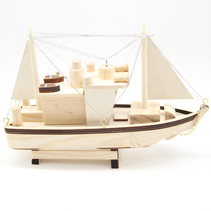 Vente en gros Nouveau produit Cadeau d'anniversaire <span class=keywords><strong>Bateau</strong></span> <span class=keywords><strong>pirate</strong></span> Voile Série Boîte à musique Modèle en bois Artisanat Collection Décoration - Product Image 4