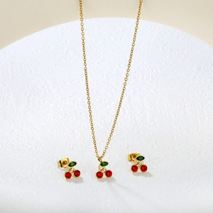 Ensemble collier et boucles d'oreilles en acier inoxydable plaqué or 18 carats avec pendentif cerise, pour femmes, mignon, rouge, vert, zircon, cristal, bijoux de fête, mariage - Product Image 4