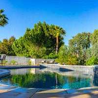 Piscine rectangulaire de luxe sur mesure pour espaces de divertissement extérieurs/terrasses