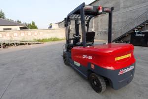 Carretilla elevadora eléctrica 2,5 toneladas mecánica + freno de estacionamiento hidráulico, mástil de dos etapas o mástil de tres etapas se puede montar. - Product Image 6