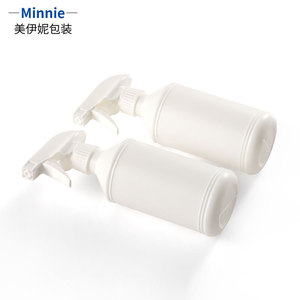 ขวดสเปรย์พลาสติกสีขาวมินนี่ ขนาด 500 มล. แบบกดมือ สำหรับการดูแลประจำวัน - Product Image 4