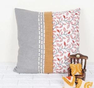 <b>Printed</b> Boho Tufted Gray And White Flower Patch Embroidery <b>Cushion</b> Cover 100% Cotton <b>Cushion</b> Cover Soft Home Decor Wholesale - Product Image 1