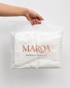 Bolsas de plástico con cierre zip personalizadas con asa troquelada, bolsas resellables de PE con cierre zip y asa para empaque de ropa y prendas de vestir - Product Image 1