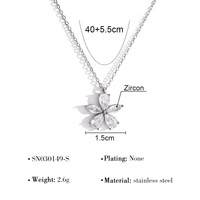Collier en acier inoxydable de mode exquise avec fleur en zircon, pendentif plaqué or 18 carats pour femmes