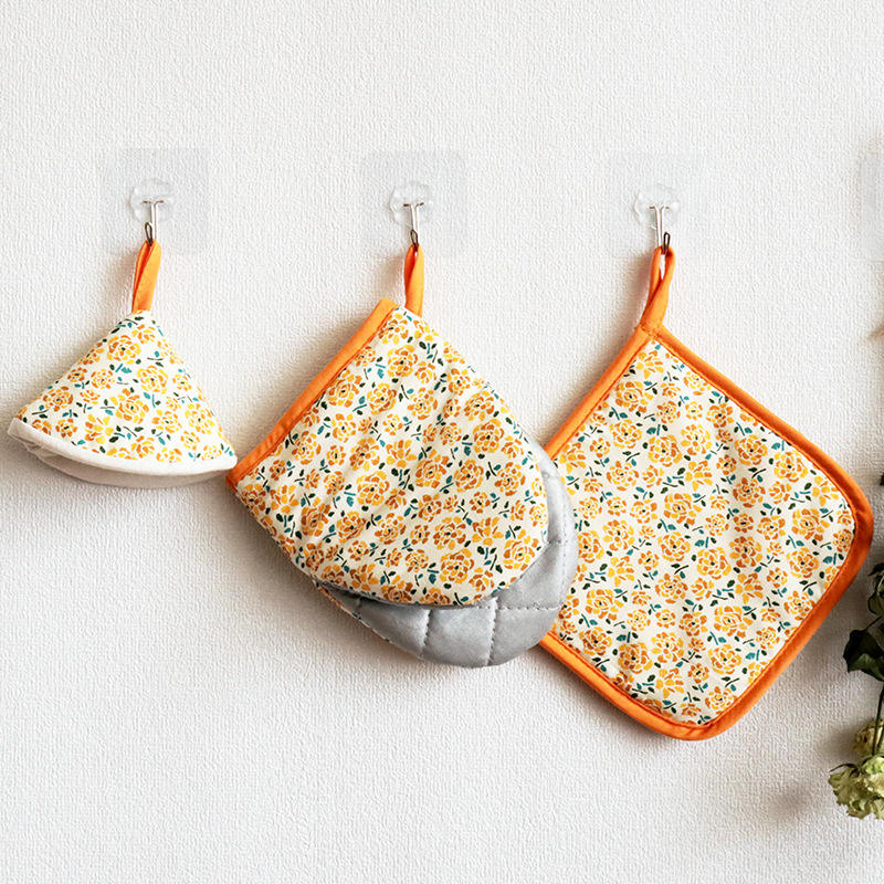 ดอกไม้สีชมพูและสีฟ้า