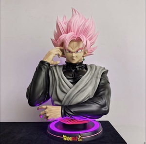 Statue buste de <span class=keywords><strong>Goku</strong></span> <span class=keywords><strong>Black</strong></span> Super Saiyan Rosé grandeur nature 1:1 de Dragon Ball Super avec base lumineuse LED en résine - Product Image 4
