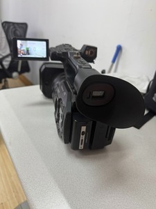 Cámara de Video Digital Híbrida de 5 Ejes con Sensor MOS de 1.0 Pulgadas y 21.09MP 20X 4K para AG-UX180MC - Product Image 4