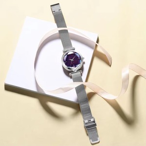 Montre à quartz pour femme de style professionnel, avec boîtier en alliage de luxe, bracelet en cuir, cadran à aiguilles en verre et résistance à l'eau 3 ATM - Product Image 5