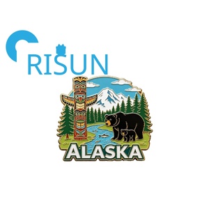 Imán de nevera, pin de solapa y insignia personalizados al por mayor con diseños de esmalte de Alaska, Canadá, totem, cara de Tiki, bar, vacaciones en Hawái y playa - Product Image 5