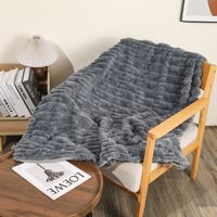 Couverture en fausse fourrure de lapin jacquard double couche épaissie Aoyatex pour canapé, nouveau modèle avec motif jacquard