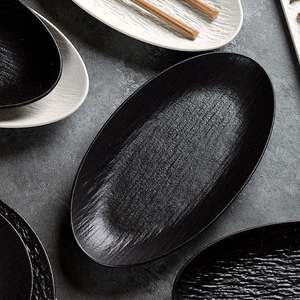 Assiette à poisson ovale en grès blanc mat et noir Assiette à salade de poisson et de sushi cuite à la vapeur en céramique pour restaurants - Product Image 3