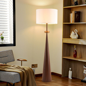 Lámpara de Pie de Cono de Madera Estilo Nórdico Minimalista, Madera de Nogal, Fuente de Luz LED, para Sala de Estar, Dormitorio, Hotel, Casa de Huéspedes - Product Image 1