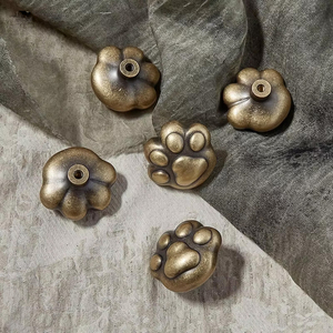 Poignées créatives en laiton à motif griffe de chat, à trou unique, montées en surface, style vintage, pour portes d'armoires, tiroirs, placards, et boutons de tirage pour chambres d'enfants - Product Image 2
