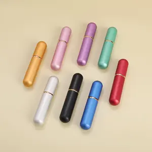 Mini vaporisateur d'atomiseur de parfum en aluminium de taille de voyage Bouteilles de parfum de 10ml en aluminium de taille de voyage avec pulvérisateur