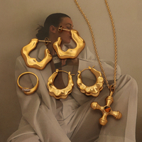 Boucles d'oreilles créoles géométriques à la mode en acier inoxydable plaqué or boucles d'oreilles créoles bijoux élégants pour les femmes