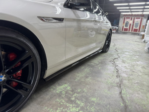 Nueva falda lateral de fibra de carbono estilo V labios atornillados para 2012-2018 para F06 M6 Gran Coupe - Product Image 3