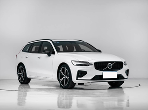 Volvo V60 Recharge AWD 2025, Bajo Kilometraje, Caja de Cambios Automática, Volante a la Izquierda, Gasolina, Asientos de Cuero - Product Image 3