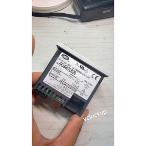Nuevo en Caja, Controlador Carel IR33W7LR20 - Product Image 3