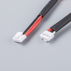 Faisceau de câbles personnalisé rouge, noir et blanc avec connecteur en plastique blanc et bornes de déconnexion rapide transparentes pour carte de commande - Product Image 4