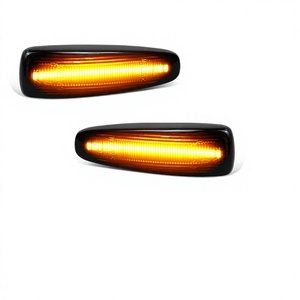 Luci Laterali LED Ambra Sequenziali 12V per Mitsubishi Lancer <span class=keywords><strong>Outlander</strong></span> 2008-2013, Set di <span class=keywords><strong>2</strong></span> con Lenti Fumé - Product Image 1