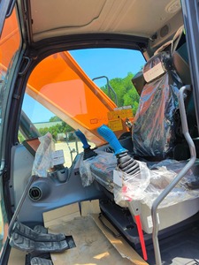 Excavatrice sur pneus Develon DX210 d'origine, moteur puissant de 120 kW, engin de construction de 20 tonnes - Product Image 6