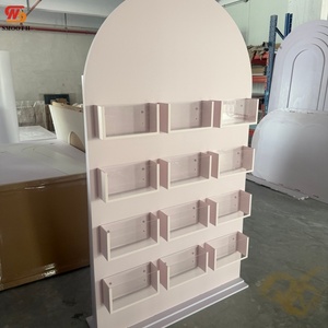 Elegante Soporte de Bienvenida Curvo de PVC Blanco para Exhibición de Dulces y Bocadillos en Bodas, Fiestas y Eventos - Product Image 2