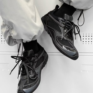 Zapatillas deportivas de malla de lujo para correr, estilo urbano, con doble cordón, retro de caña baja, estilo casual para parejas - Product Image 5