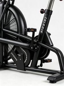 Bicicleta estática de resistencia al aire con asiento y manillares ajustables para entrenamiento cardiovascular en casa, diseño unisex con estructura de acero. - Product Image 2