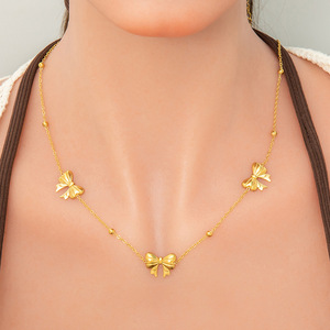 Collar de estrella chapado en oro de 18 quilates de acero inoxidable con diseño geométrico y cadena para clavícula para mujer - Product Image 2