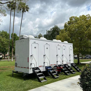 Luxuriöser Mobiler Toilettenwagen mit 5 Kabinen, Outdoor-Sanitäranhänger, Tragbare Toilettenanhänger zum Verkauf - Product Image 2