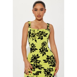 Vestido Casual de Mujer con Cuello Cuadrado Asimétrico, de Terciopelo, Personalizado, de Alta Calidad, Fabricado por OEM - Product Image 1
