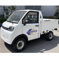 Camionnette électrique tout-terrain à quatre roues motrices EEC COC L6e, taille de chargement 1,6*1,3 m, EV 3500W, conduite à gauche, véhicule fermé