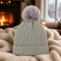 Bonnet tricoté côtelé épais avec pompon en fausse fourrure, chaud pour l'hiver, unisexe, couleur unie, revers pliable, idéal pour les voyages