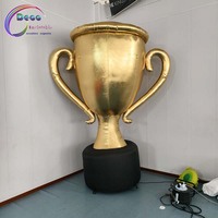 Trophée Gonflable Géant Doré Brillant pour Compétitions Sportives et Cérémonies de Remise des Prix