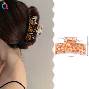 QIYUE Halloween Pinces À Cheveux 8.5CM Solide Carré PS Drôle Fantôme Citrouille Grimace Accessoires De Cheveux Pour Femmes Fait Durable En Plastique Chaleur - Product Image 3