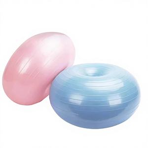 Pelota de Pilates y Yoga de PVC Reforzada a Prueba de Explosiones para Deportes, Fitness, Estabilidad y Equilibrio - Product Image 1