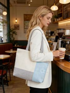 Sac fourre-tout esthétique et léger en toile patchwork pastel blanc, idéal pour les courses et l'école, fourni directement par l'usine - Product Image 5
