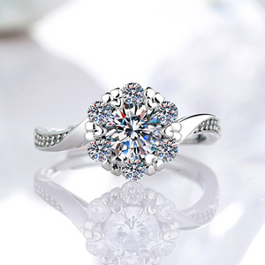 Anillo de diamantes Bijoux de mariage élégants Style classique Taille ronde Baiser d'ange Bague en diamant Moissanite pour femmes - Product Image 4